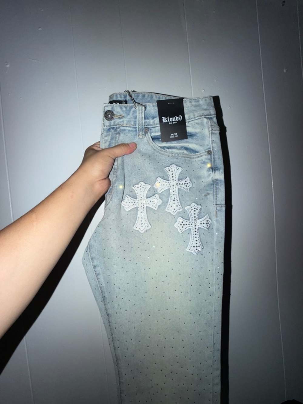 Men Brand new Light Wash Jeans with Cross embroidery (34”)